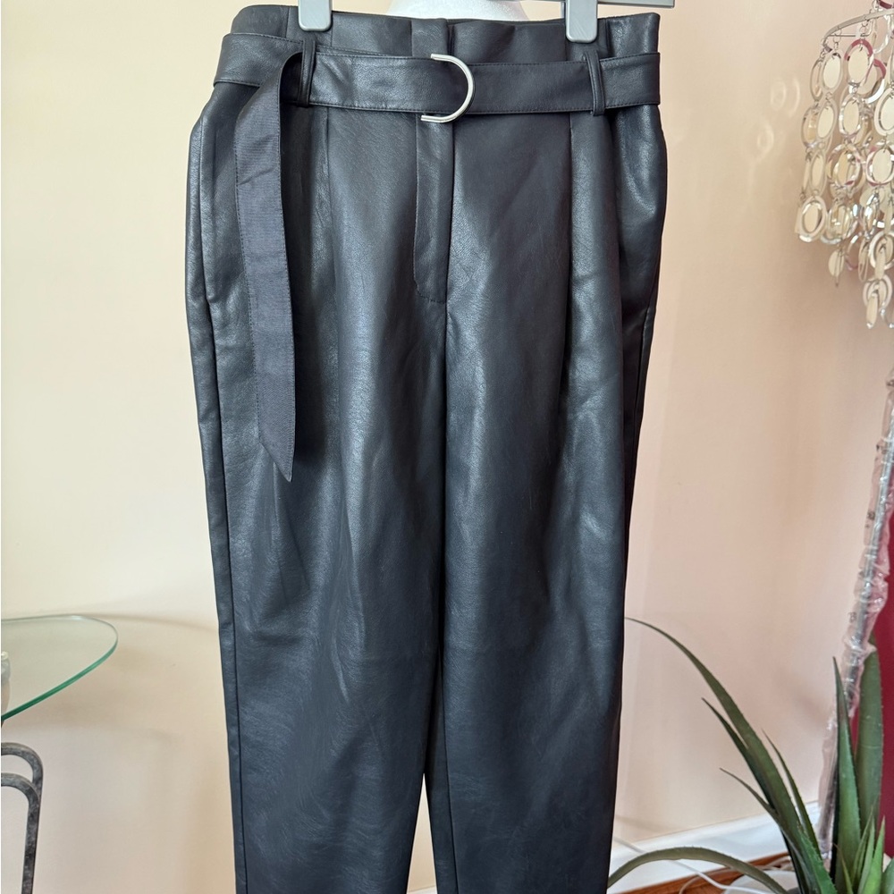 NWOT BCBGMAXAZRIA Black size smalll fake leather trousers.